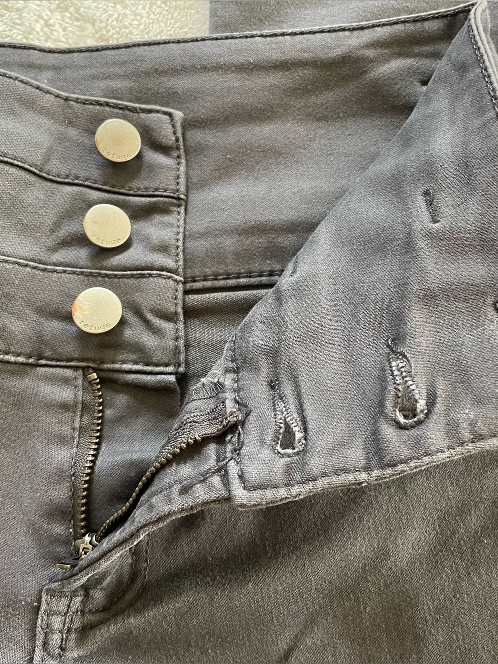 Refuge Faded Black High Rise Jeans size 2 - Picture 3 of 12